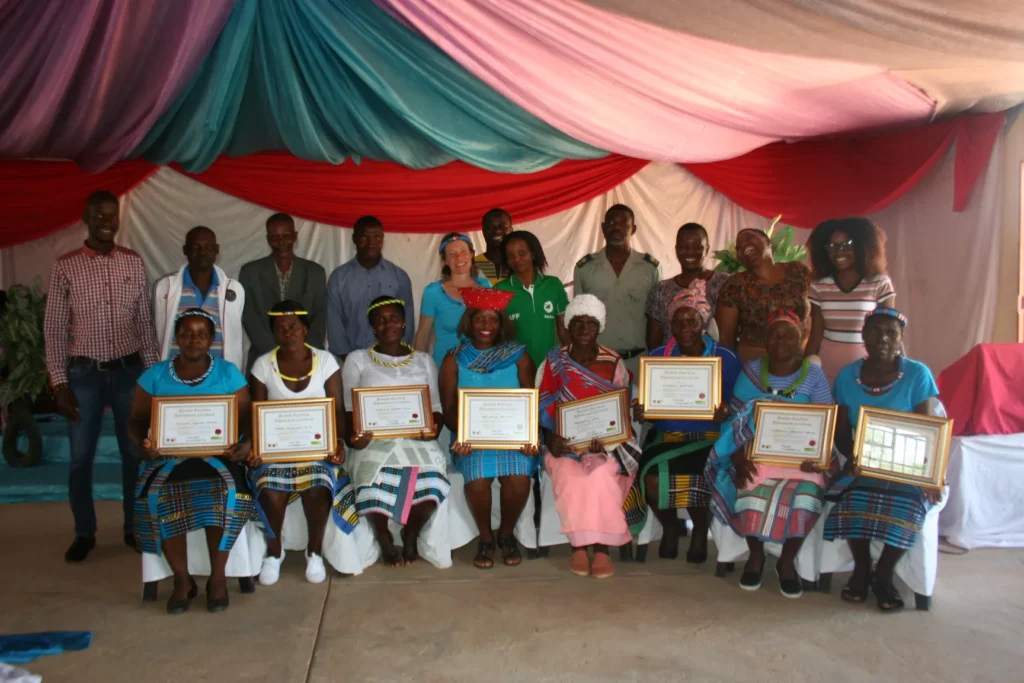 BG5-Guardians-recieving-certificates